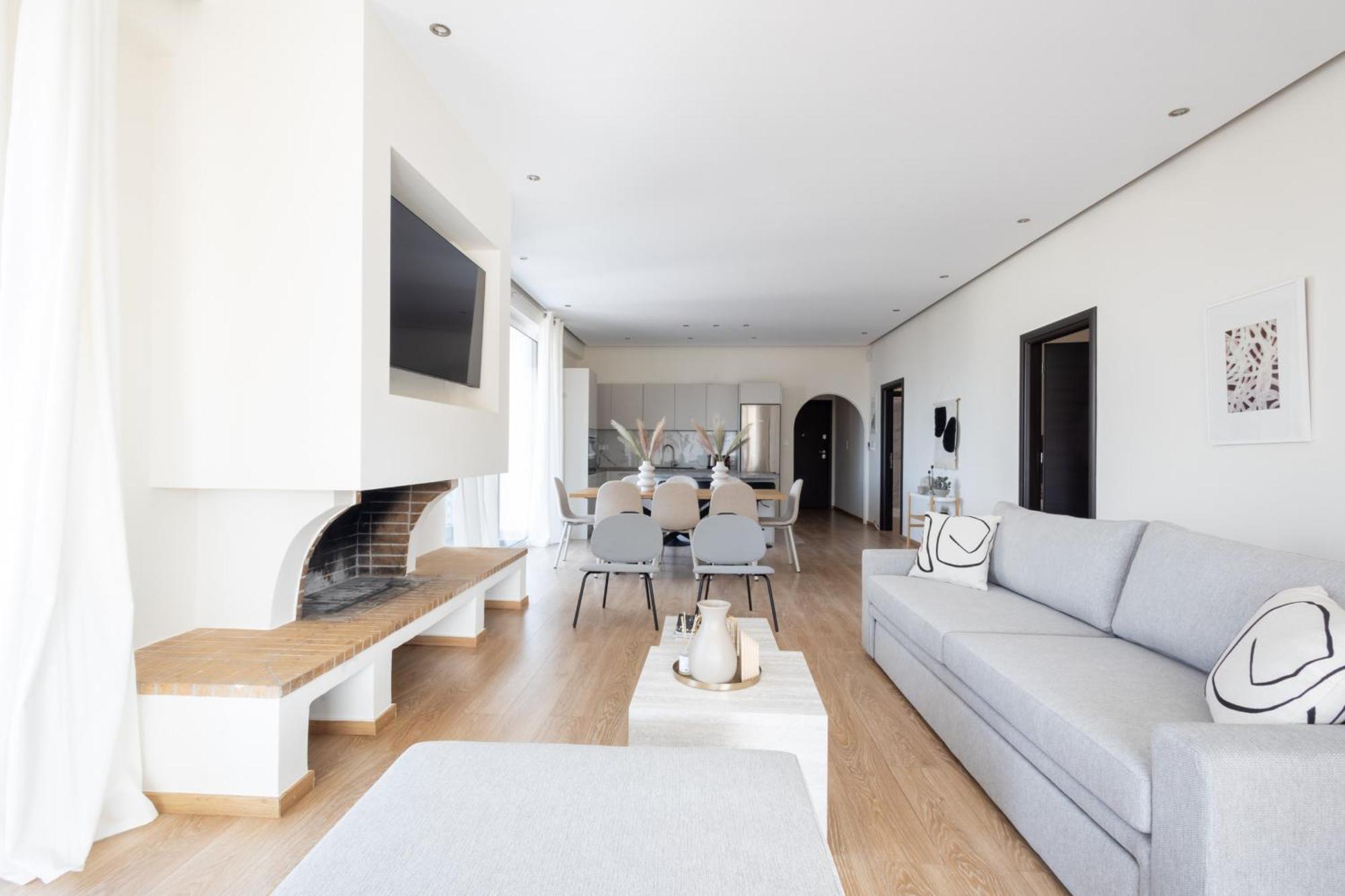 Luxurious 3-Bedroom Seaside Retreat Fully Renovated In 2025 เอเธนส์ ภายนอก รูปภาพ
