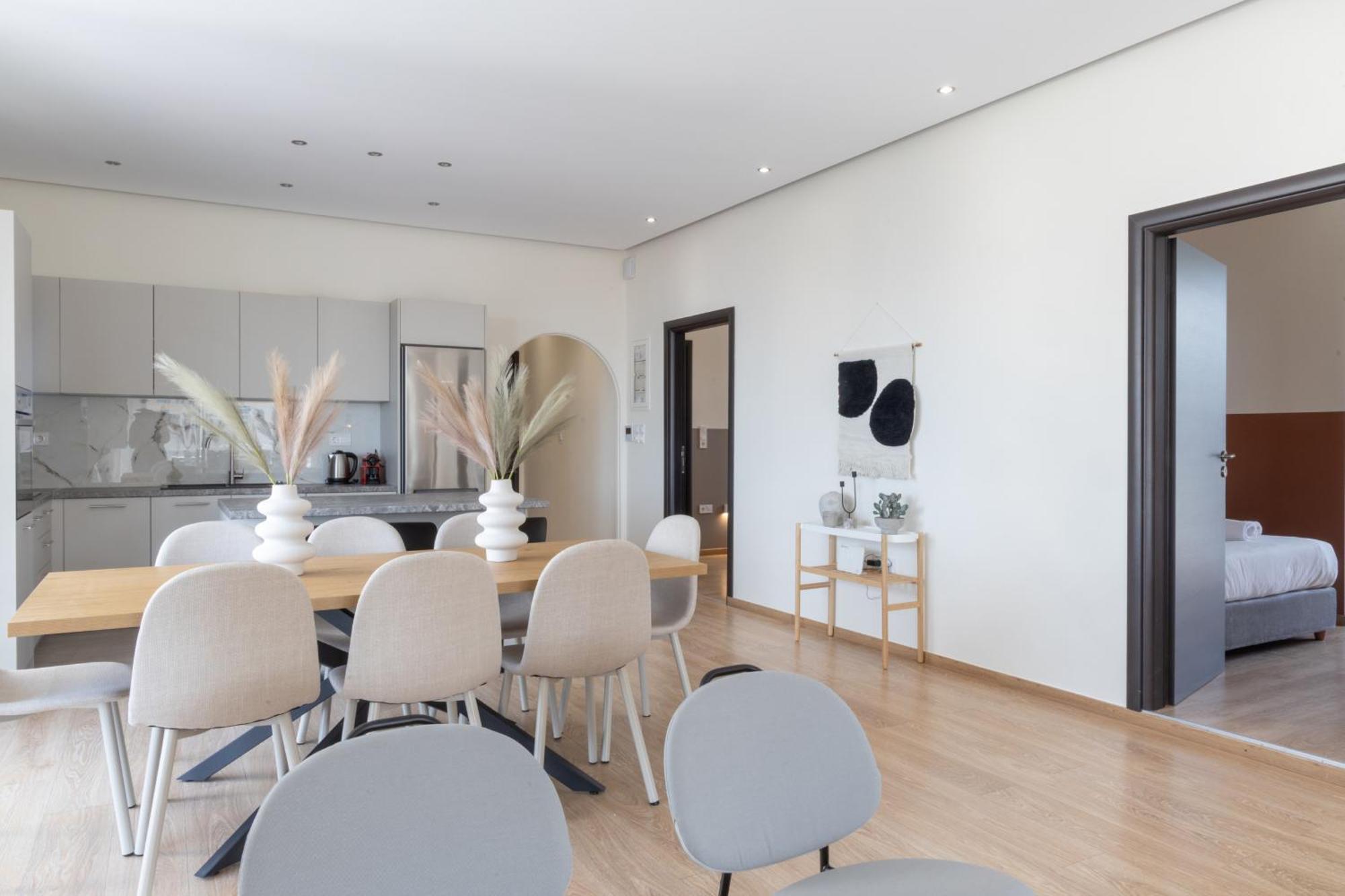 Luxurious 3-Bedroom Seaside Retreat Fully Renovated In 2025 เอเธนส์ ภายนอก รูปภาพ